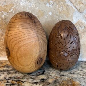 Vintage Hand-carved Wooden Decorative Eggs (Set of 2)